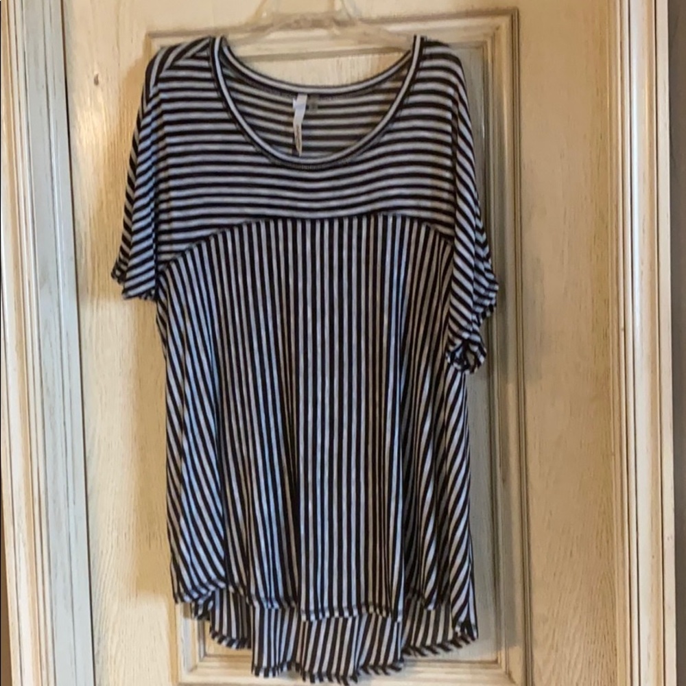 2X NY Collection shirt